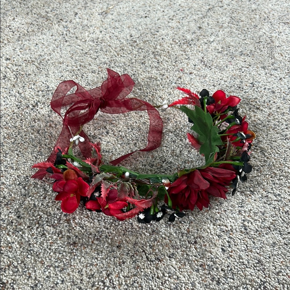 Elegant Floral Headband with Red and Black Accents
